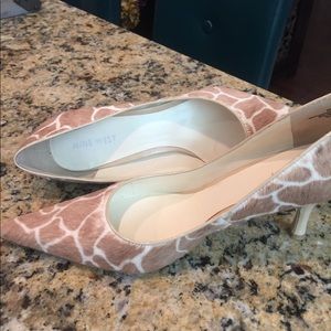 Furry giraffe mid sized heel